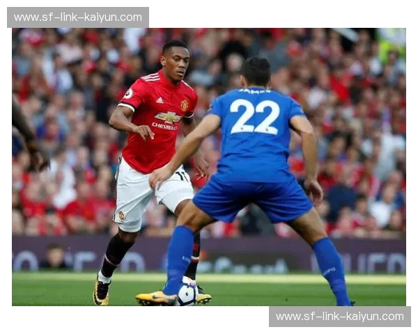 红蓝对决，老特拉福德的激情呐喊：曼联与莱斯特城的足球史诗